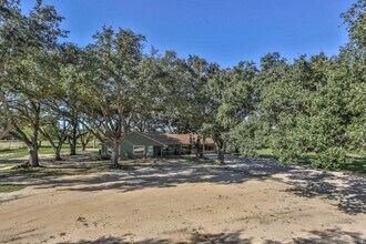 14114 TX-36 in Needville, TX - Building Photo - Building Photo