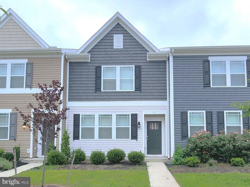 517 Ridgely Blvd in Dover, DE - Building Photo