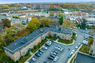 Chateau Villa in Staten Island, NY - Foto de edificio - Building Photo