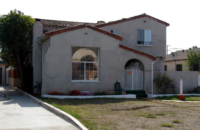 212 N Locust St in Inglewood, CA - Building Photo - Building Photo