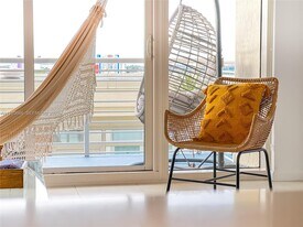 3250 NE 1st Ave in Miami, FL - Building Photo