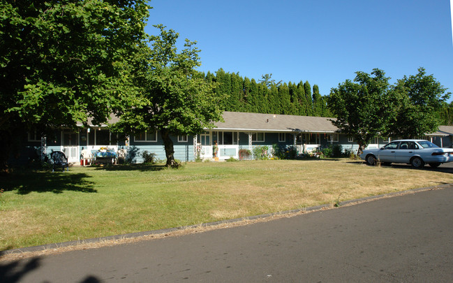 Prima Plaza in Salem, OR - Building Photo - Building Photo