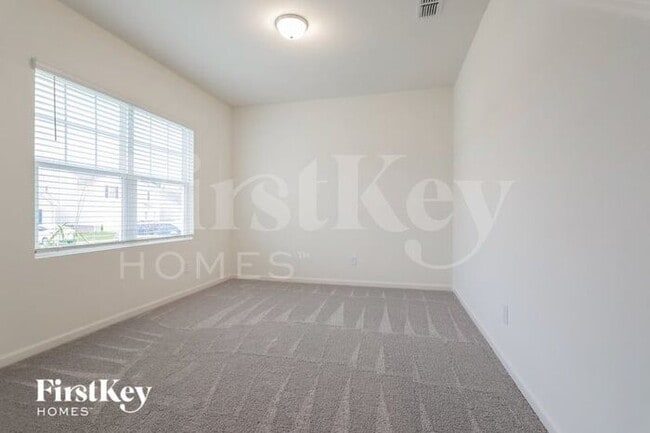 135 Knightsbridge Ln in Winder, GA - Foto de edificio - Building Photo