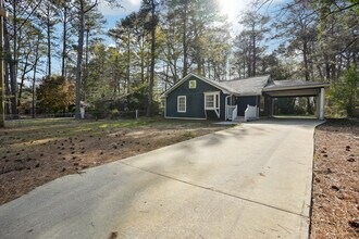 4435 Yates Rd in College Park, GA - Building Photo - Building Photo