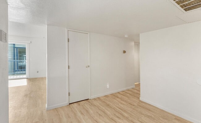 2555 Clear Acre Ln in Reno, NV - Building Photo - Building Photo