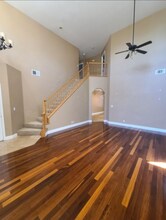 710 Gia Ct in Hollister, CA - Foto de edificio - Building Photo