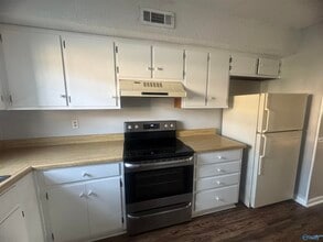 199 Marinawoods Dr SE in Huntsville, AL - Building Photo - Building Photo