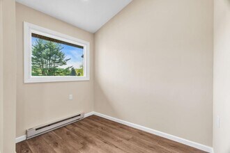 15B Andover Ct in Red Bank, NJ - Building Photo - Building Photo