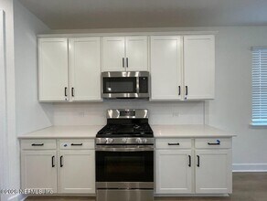 3415 Auvenshine Wy in Orange Park, FL - Building Photo - Building Photo