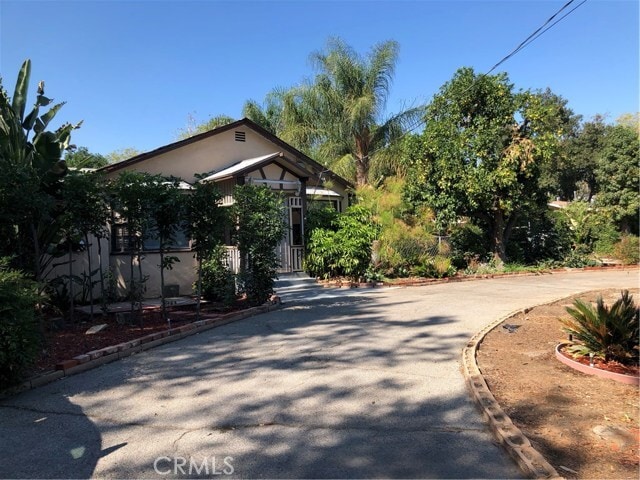 property at 9019 Noble Ave
