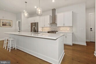 44691 Wellfleet Dr-Unit -209 in Ashburn, VA - Building Photo - Building Photo