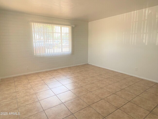 636 S Olive in Mesa, AZ - Building Photo - Building Photo