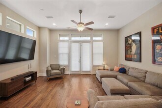 3102 Mitchell Landing Ct in Houston, TX - Foto de edificio - Building Photo
