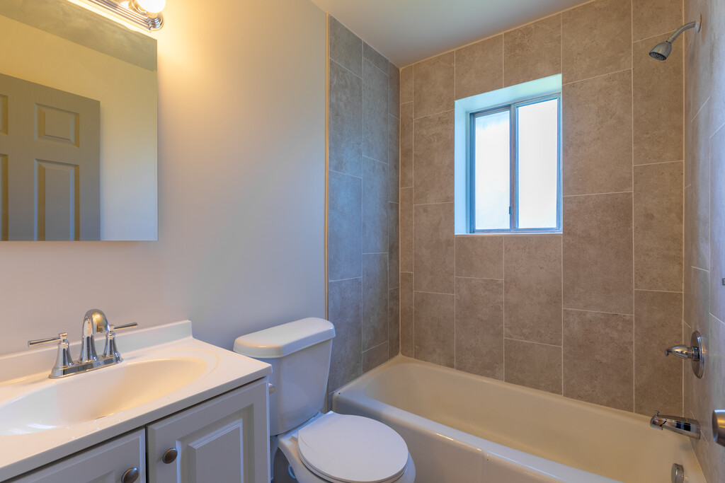 Savory Village Apartments in Flint, MI