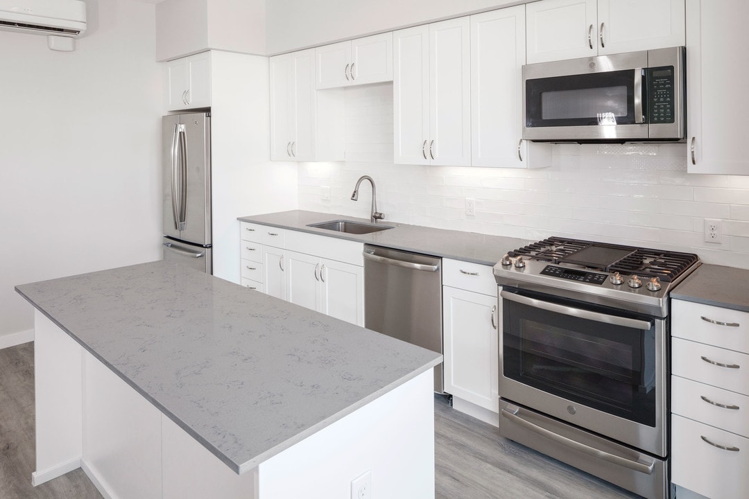 Ella Marie Apartments in Portland, OR - Building Photo