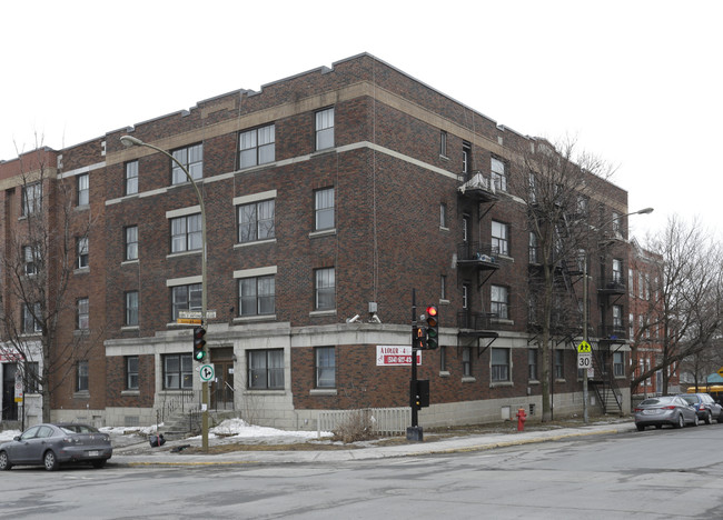 3636 Décarie in Montréal, QC - Building Photo - Primary Photo