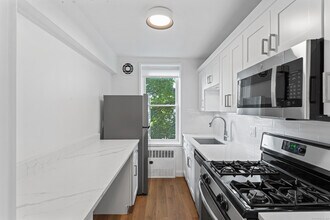 7 4th St in Stamford, CT - Building Photo - Building Photo