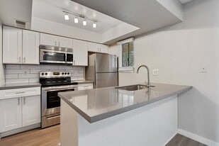 Sono Tempe in Tempe, AZ - Building Photo