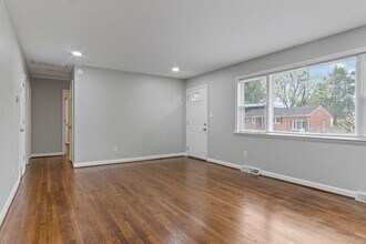 108 Scott Dr in Williamsburg, VA - Building Photo - Building Photo