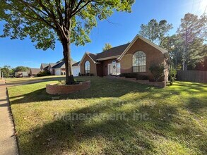 384 Walnut Trace Dr in Memphis, TN - Building Photo - Building Photo