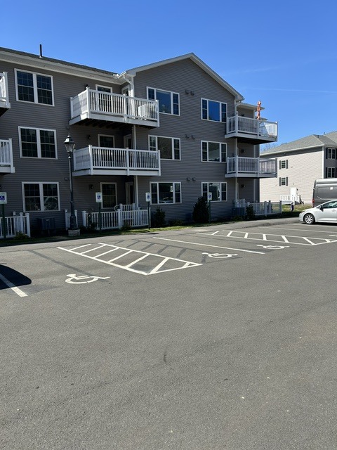 28 Green Leaves Dr, Unit 811 in Amherst, MA - Building Photo - Building Photo