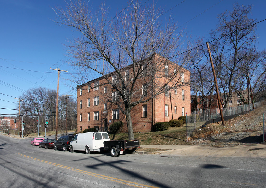 3900 4th St SE in Washington, DC - Building Photo