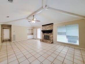 29403 Raestone St in Spring, TX - Foto de edificio - Building Photo