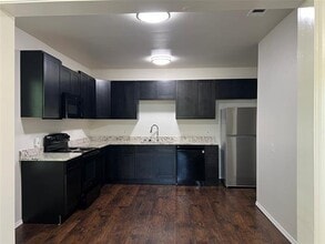 414 N Flat St in Waxahachie, TX - Building Photo - Building Photo