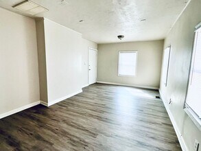 835 Denmark St in Louisville, KY - Building Photo - Building Photo