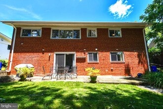 3602 Sandy Ct in Kensington, MD - Building Photo - Building Photo