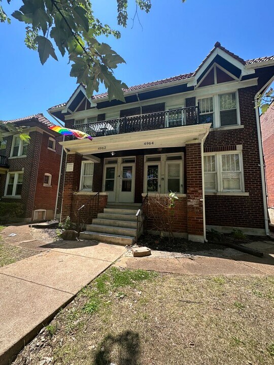 4962 Lindenwood Ave-Unit -4964-A in St. Louis, MO - Building Photo