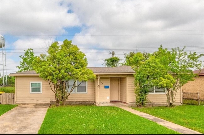 property at 2506 Jackson