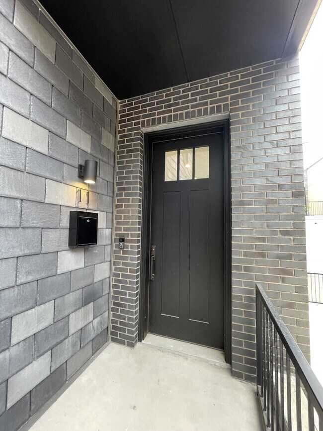 215 N Sarah St-Unit -Unit 11 in St. Louis, MO - Building Photo - Building Photo