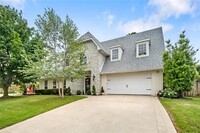 5207 S 44th Pl in Rogers, AR - Foto de edificio - Building Photo