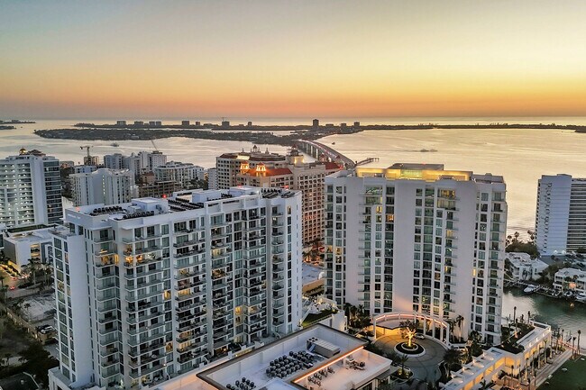 301 Quay Cmn in Sarasota, FL - Building Photo - Building Photo