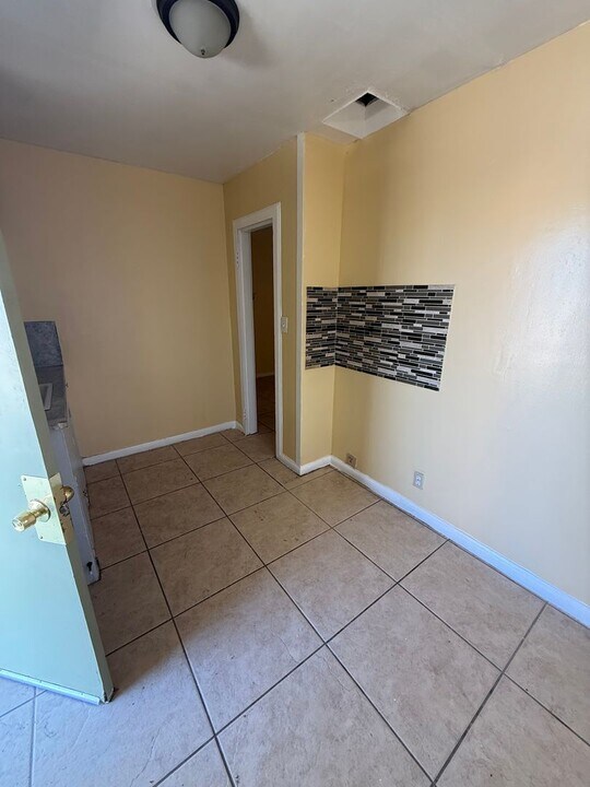 6568 Desert Queen Ave in Twentynine Palms, CA - Building Photo