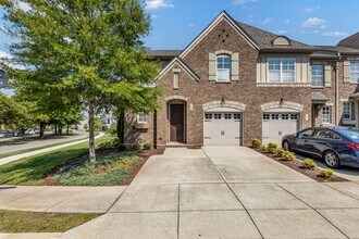 2000 Bungalow Dr in Thompson's Station, TN - Building Photo - Building Photo