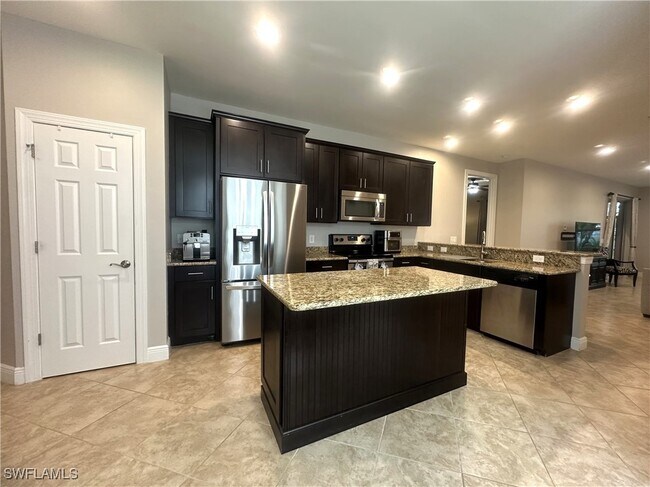 13462 Kent St in Naples, FL - Building Photo - Building Photo