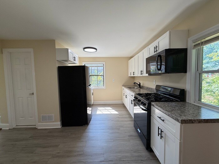 428 3rd Ave in Cherry Hill Township, NJ - Building Photo