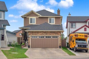 119 Taracove Estate Dr NE in Calgary, AB - Building Photo