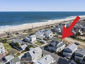 2 Via Ripa Wy in Sea Bright, NJ - Foto de edificio - Building Photo