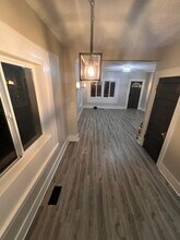 1410 Center St in Lansing, MI - Foto de edificio - Building Photo