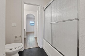 227 Palmarosa St in Henderson, NV - Building Photo - Building Photo