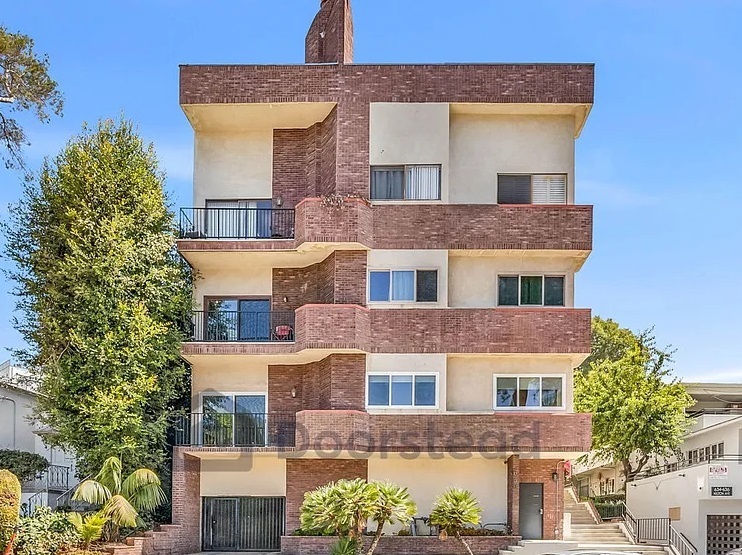 630 Kelton Ave in Los Angeles, CA - Building Photo