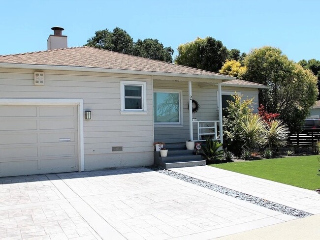 property at 2 Olive Ct