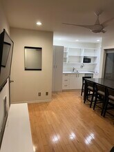 1227 24th St, Unit D in Santa Monica, CA - Building Photo - Building Photo