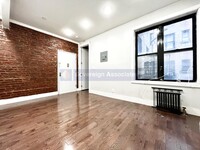 17 Vermilyea Ave in New York, NY - Building Photo - Building Photo