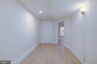 2006 Columbia Rd NW in Washington, DC - Building Photo - Building Photo