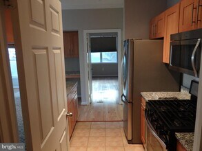 19627 Galway Bay Circle-Unit -103 in Germantown, MD - Building Photo - Building Photo