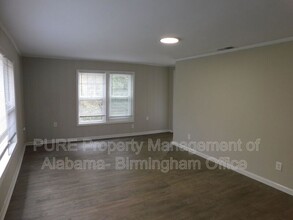 2176 Maywood Dr in Birmingham, AL - Foto de edificio - Building Photo